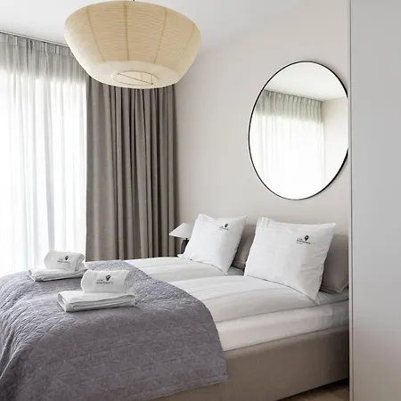 Yacht Park With Sea View By Lion Apartamento *